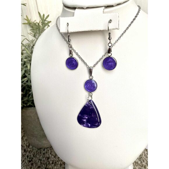 Handmade Purple Guitar Pick Jewelry Set - Handmade Necklace & Earrings - Picture 4 of 4